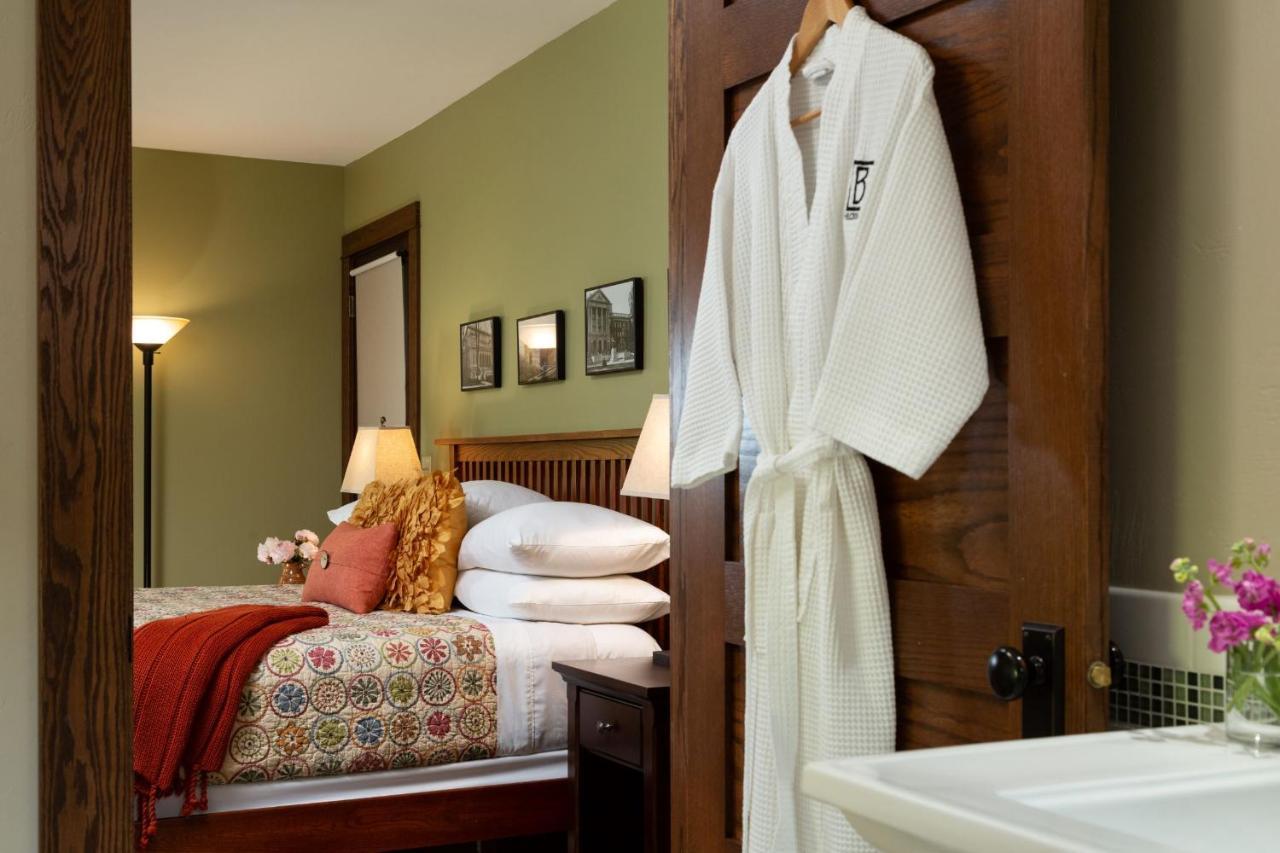 The Buckingham Inn Madison Ngoại thất bức ảnh