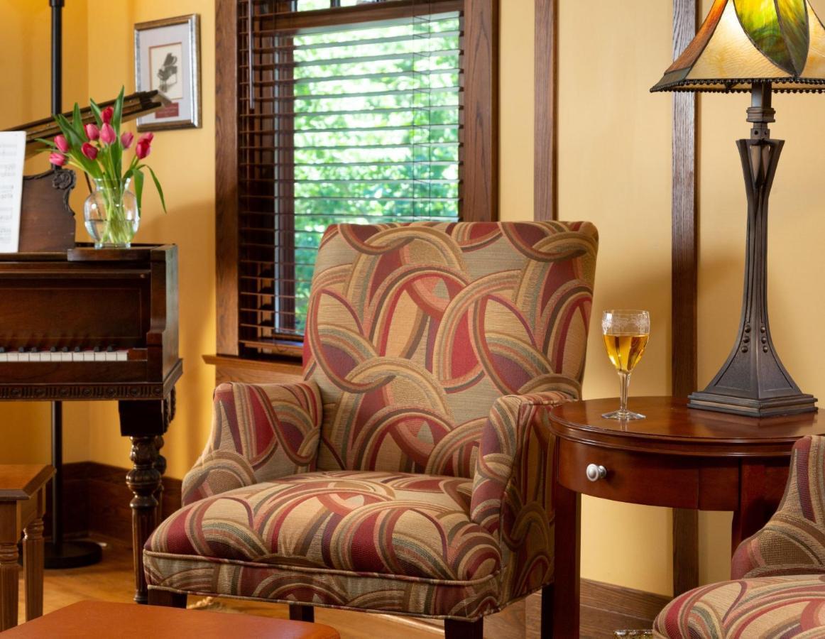 The Buckingham Inn Madison Ngoại thất bức ảnh